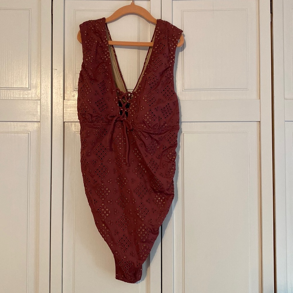 Maternity Bathing suit. Never been worn.